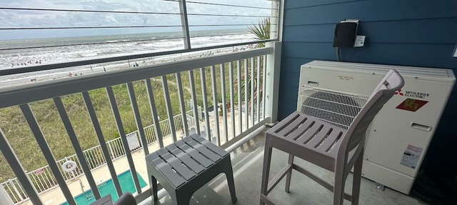Oceanfront 2BR Balcony Views & Oceanside Pool Dog Friendly A Summer Place B8