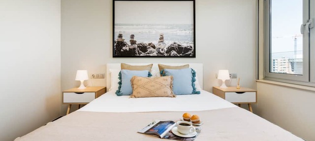 Modern 2-Bedroom Apartment with Balcony & Pool Access Near Forum Beach