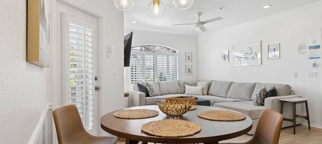 FREE GOLF! Resort Style 1st floor condo in Great Location! Heated Pool/Spa/Gym, Near Shops/Dining!