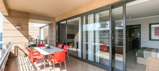 Raphael Penthouse | Square and Mall and Pool Access