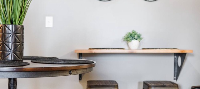 Cozy Industrial 2-KING Bdrm S. Main Street Downtown Condo w/Foosball Table