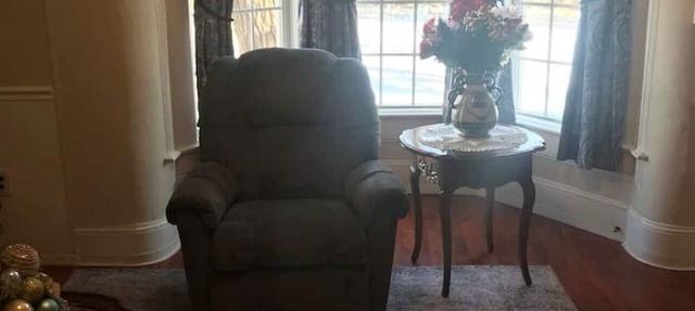 Comfort and Convenience! Close to Downtown Spfd.