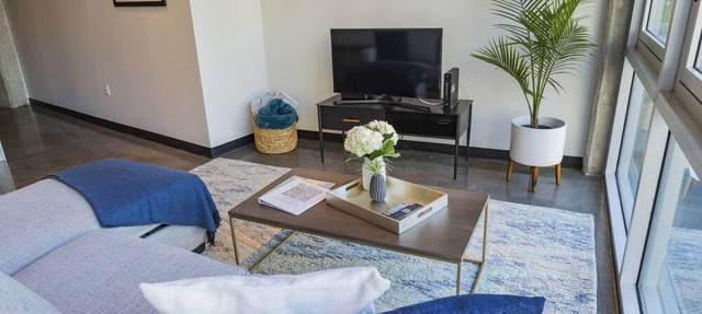 Spacious Loft in Trendy Gulch Neighborhood!
