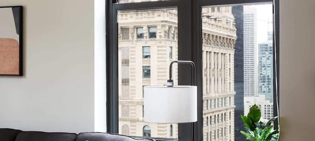 Spectacular Corner 2BR Penthouse in the Loop | Roof Deck