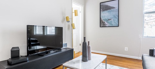 Smart Dupont Circle 1BR nr. U Street, Metro & Glen’s Mkt, by Blueground