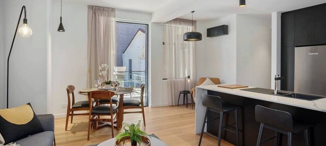 The Retreat at Saddlers House with Private Balcony
