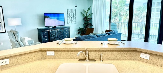 The Ultimate Relaxation Spot For The Family! Pet Friendly Unit On 2nd Floor.