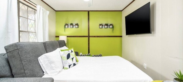Long Stay Near D.T King Bed Smart TV Pets W/D