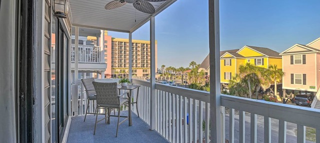 Eclectic Condo w/Balcony: 1 Block to Beach!