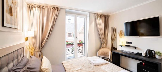 Blackpearl-HyperKing Bed CenterSize-Parking Offered