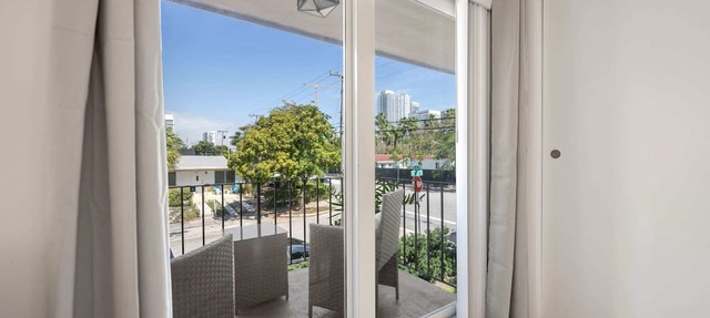 URBAN4-3 | spacious getaway near Brickell