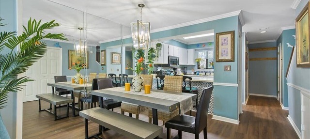 Pet friendly in West End PCB! 3 Pools and a Hot Tub!