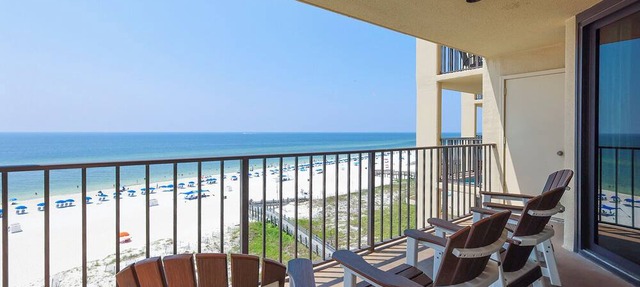 WEEKLY SPECIALS! 2BR @ Phoenix 3