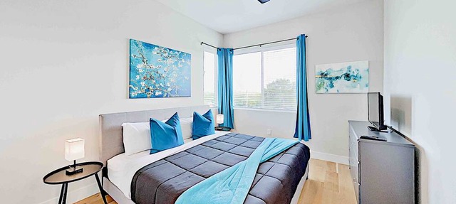 Lavish eastside retreat with private rooftop deck near dining & entertainment