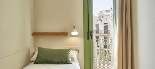 Great 3-bedroom apartment ideal for families near Sants Station