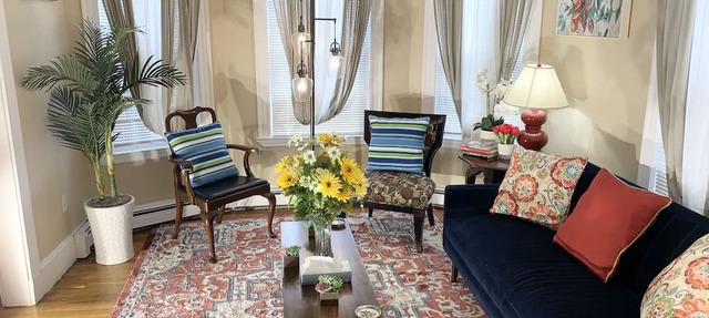 Beautiful Retreat close to Downtown Boston. Pets friendly.