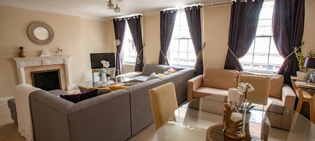 Deluxe 2 bedroom apartment