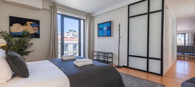 Panorama - Luxurious Penthouse by LovelyStay