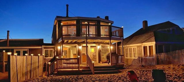 Plum Royale: Plum Is. beachfront w/stunning views