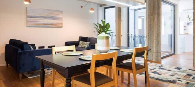 LOUNGY PORTO - Charming duplex apartment with Patio located in downtown Porto
