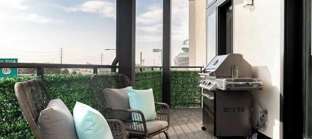 Contemporary Condo | Grill + Balcony | Tesoro