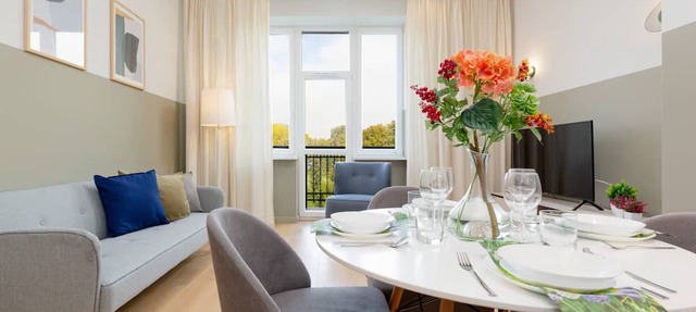 Air-conditioned Apartment | Parking, Balcony and Park View