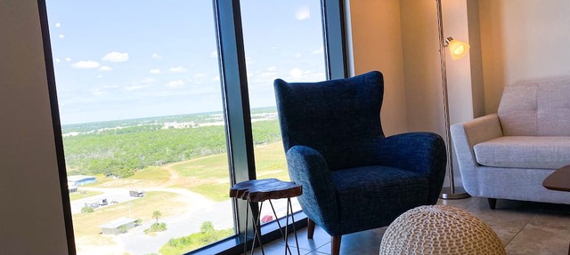Origin 1307 | Gulf-View 1BR w/Balcony & Washer/Dryer