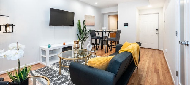 Gorgeous Modern Serviced Apartment