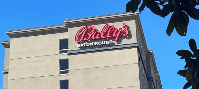 Stylish Place in Popular Downtown Spot, Min to LSU
