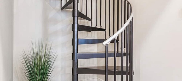 DOUBLE UP ✌🏽Enjoy 2 Levels of Accommodations in the Heart of DOWNTOWN Balconies on Each Level!