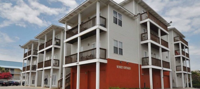 Sunset Cottages 2B🐶Pet Friendly🏖️Beach Service