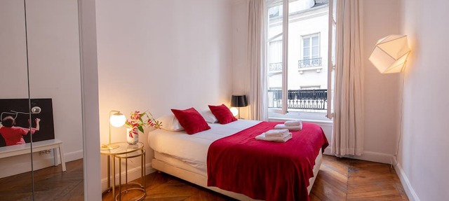 Exquisite Architect Designed 3BR apt for 6 with elevator in center Le Marais