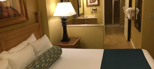 5 Pools, 2 Lazy Rivers & Lots of Family Fun- Bonnet Creek Resort