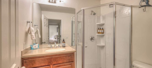 Happiness on Nashville's Riverfront - 2Bed 2Bath