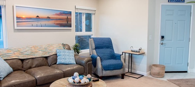 Panoramic Ocean View-No Stairs-King Bed-Walkin shower, 24hr Manned Sec. Gates