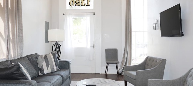 Historic 2BR Walkable Lower Garden District