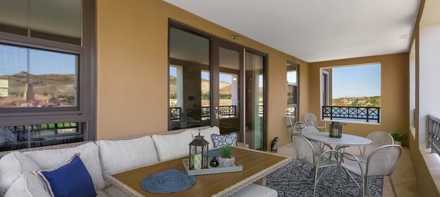 Lakeview Haven: Unwind with Panoramic Serenity