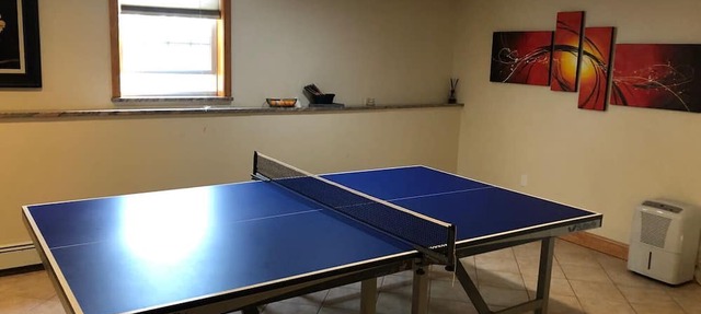 Hidden Gem Near Boston w/2 bedrooms and huge family and activity room space