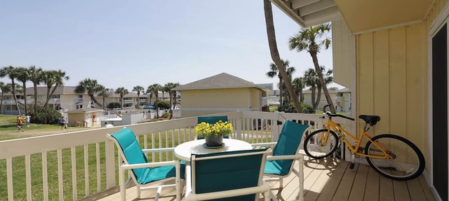 Fairway Living | Pool Views, Free Beach Service, Pet Friendly