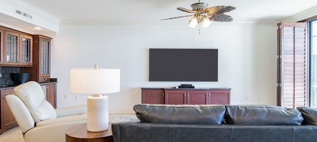 Top Floor with all the Upgrades! Gorgeous Unit! Pet Friendly!