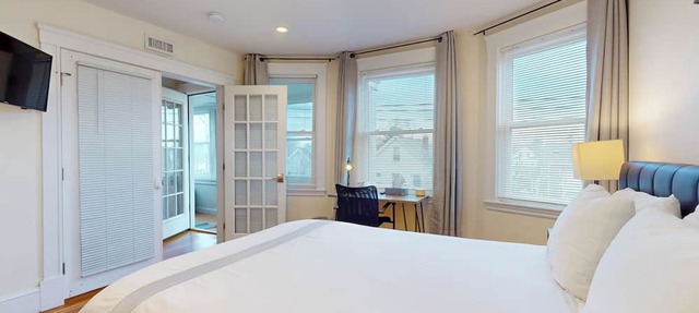 Spacious 5BR w/AC, Near Harvard & Davis Sq