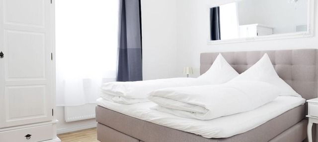 SC 4 box spring beds + 4 bedrooms + 2 bathrooms + 110 sqm + balcony + elevator
