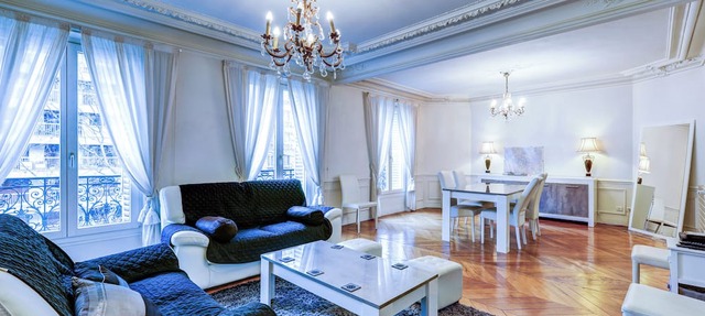 SACRE COEUR Grand Duplex 130 m2 - 4 bedrooms + Double living room