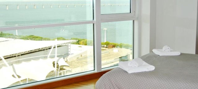 High Floor Apartment in Tower with Panoramic Balcony Over Rio EXPO09