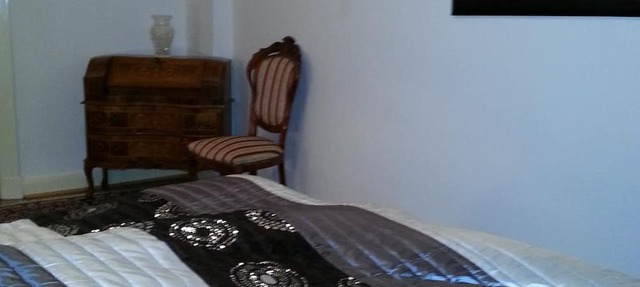 Kudamm Close Modernized High Ceiling quiet but central