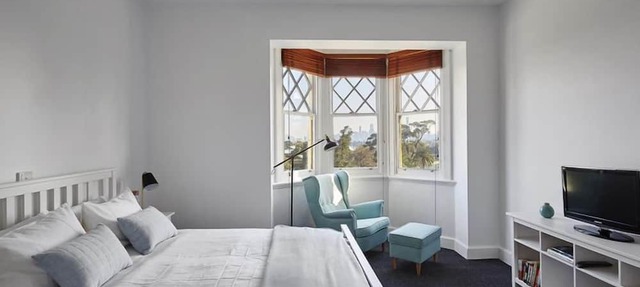 The Ritz- Large St Kilda apartment, Fantastic location and amazing views
