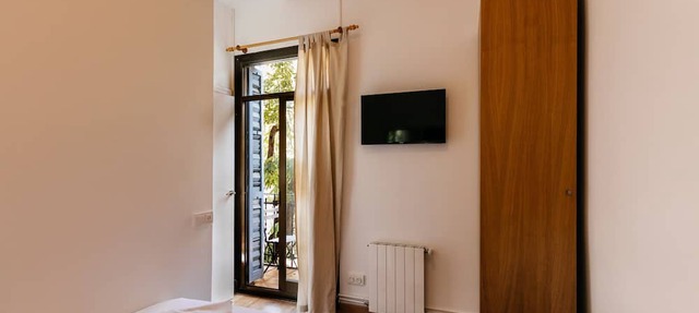 Apartment in Plaza Sagrada Familia
