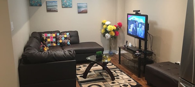 Modern Bsmt Apartment - Separate & Private
