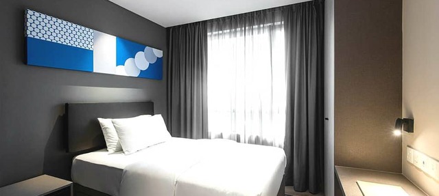 【2 Bedrooms】near LRT & Mall -A