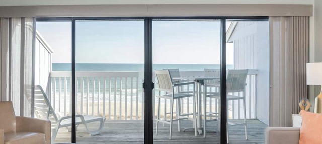 4 Bedroom Upscale Duplex with a Pool
